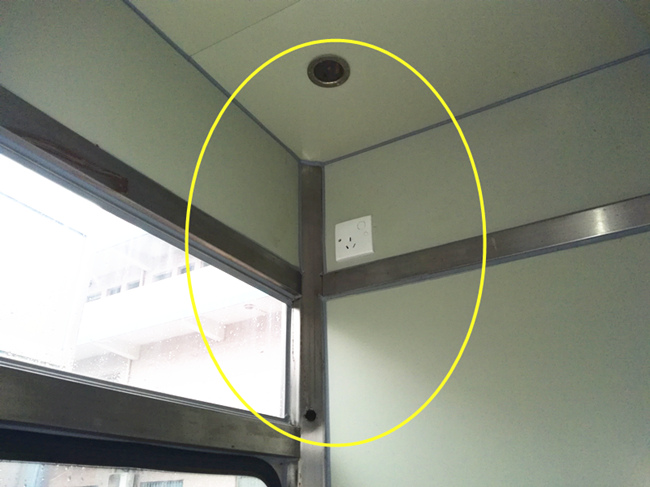 空调预置的开关插座 漏水孔 进风孔